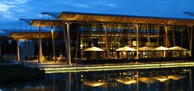 Ferienpark Moselle Market Dome bei Nacht
